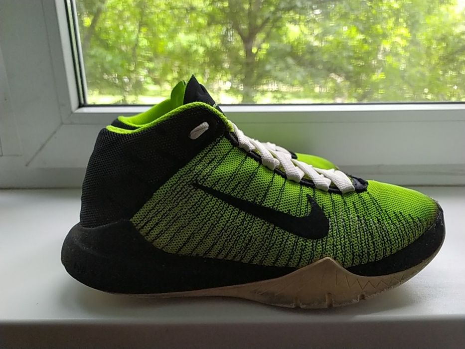 Баскетбольные кроссовки - Nike - 38 размер