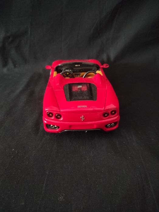 Miniatura escala 1:18 Ferrari 360 Spider