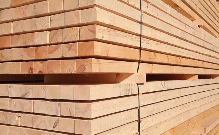 Пиломатериал: обрезная доска, брус, рейка, стропило.Антисептирование