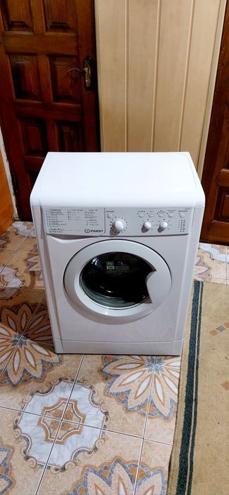 Вузька Пралка Indesit, 6кг
