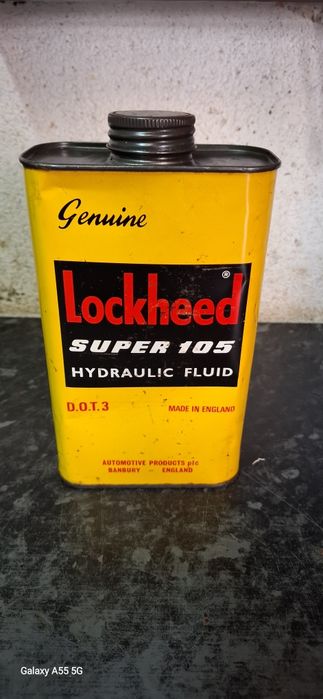 Latas antigas de lubrificantes