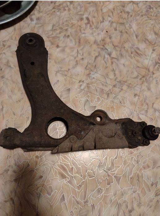 Продам рычаг на VW B4