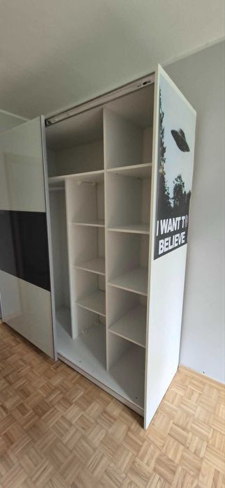 [Rezerwacja] Szafa IKEA 205x210 przesuwna biało-szara – dobry stan