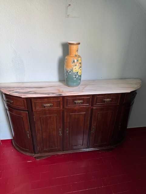 Sapateira (Madeira) e tampo em mármore