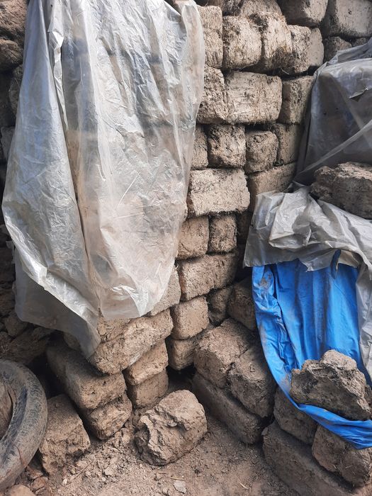 Саман, глиняний блок