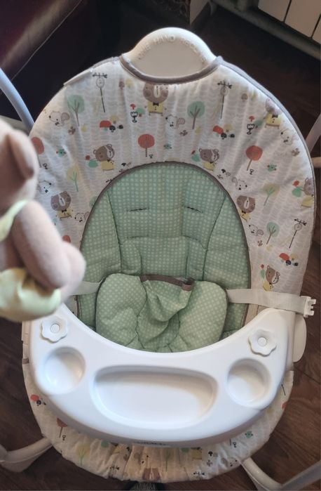 Заколисуючий центр Graco