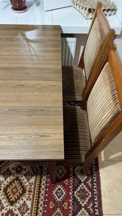 Стіл кухонний класичний