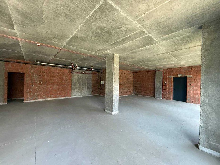 Продам офісне приміщення в ЖК "Geneve" 240 м2