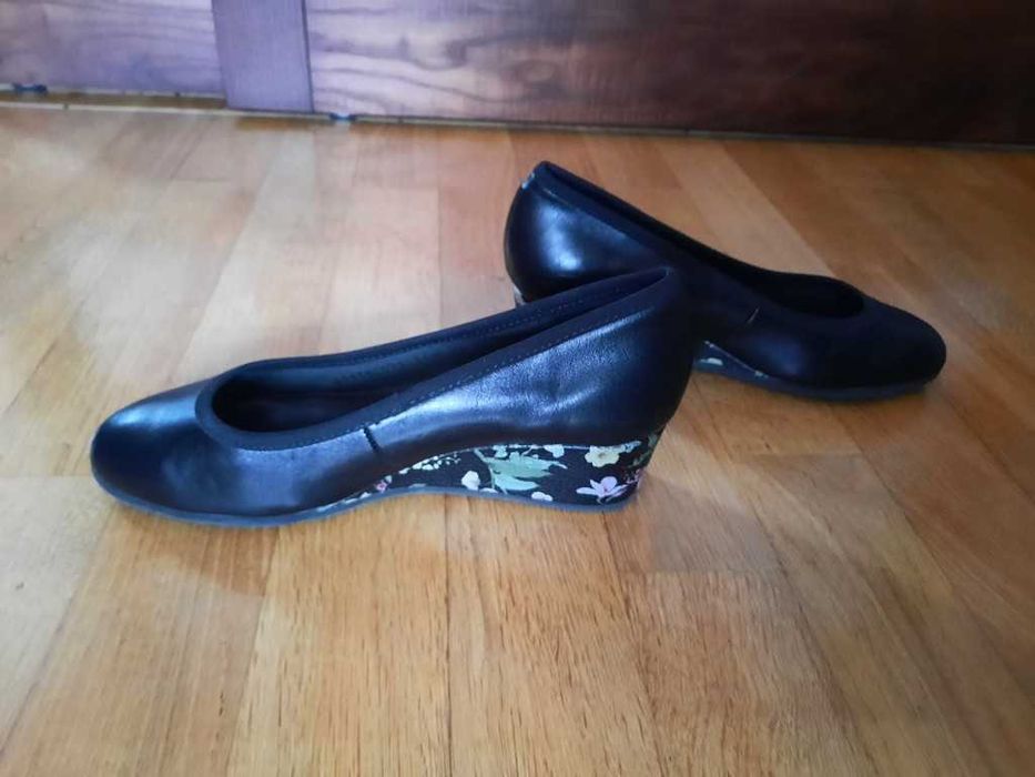 Półbuty czółenka koturny Ryłko