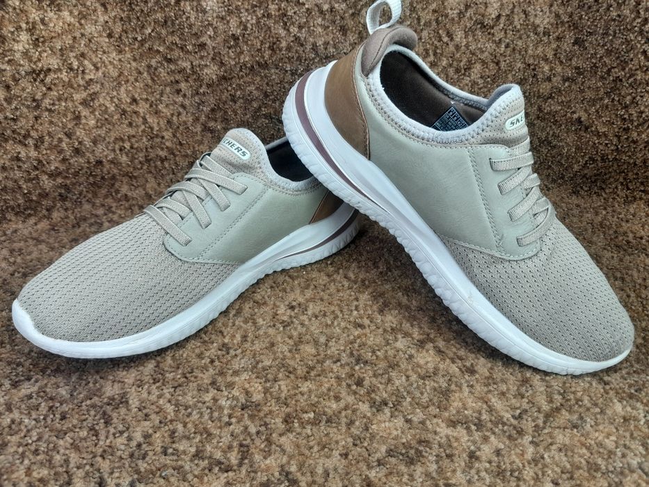 Кросівки оригінал Skechers 42 розмір.