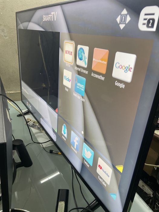 Smart TV 4K Kubo 55”