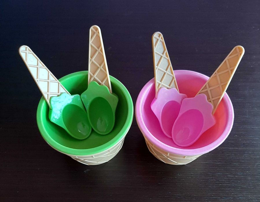 NOVO 2 Taças coloridas + 4 Colheres para Gelado