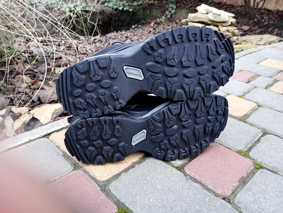 Кроссовки Lowa Gore tex 44
