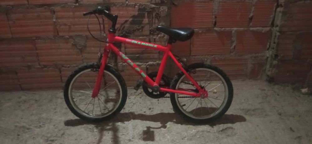 Vendo Bicicleta de criança em bom estado