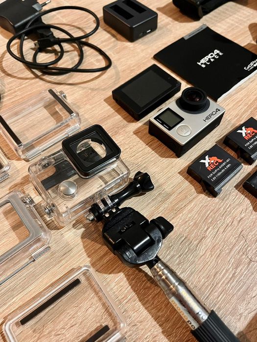 GoPro Hero 4 Black z akcesoriami