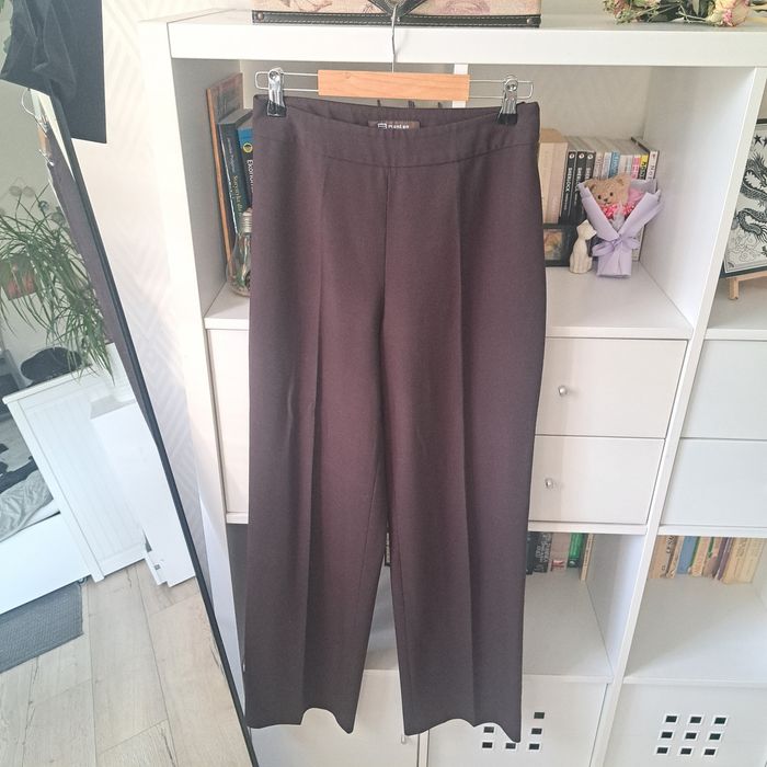 Eleganckie bordowe spodnie wide leg