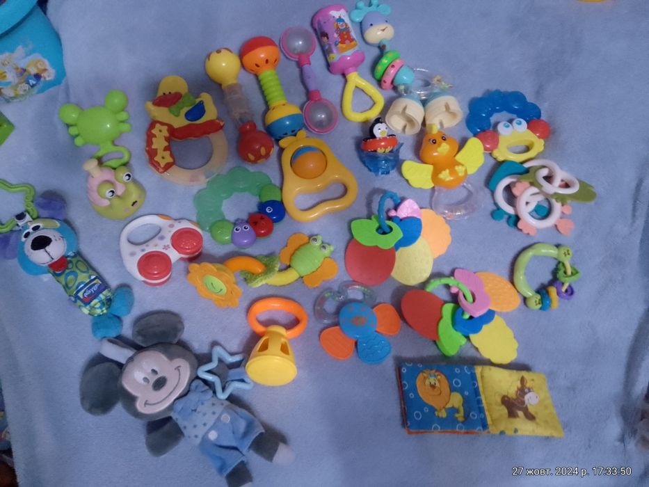 Іграшки брязкальця підвісні  кубики