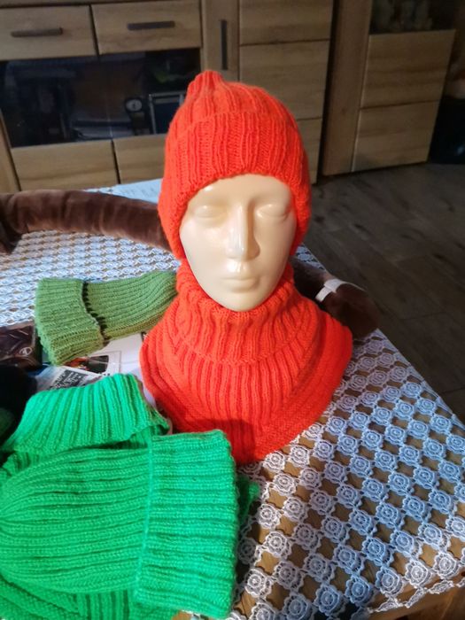 Czapka i golfik otulacz ręcznie zrobiony na drutach