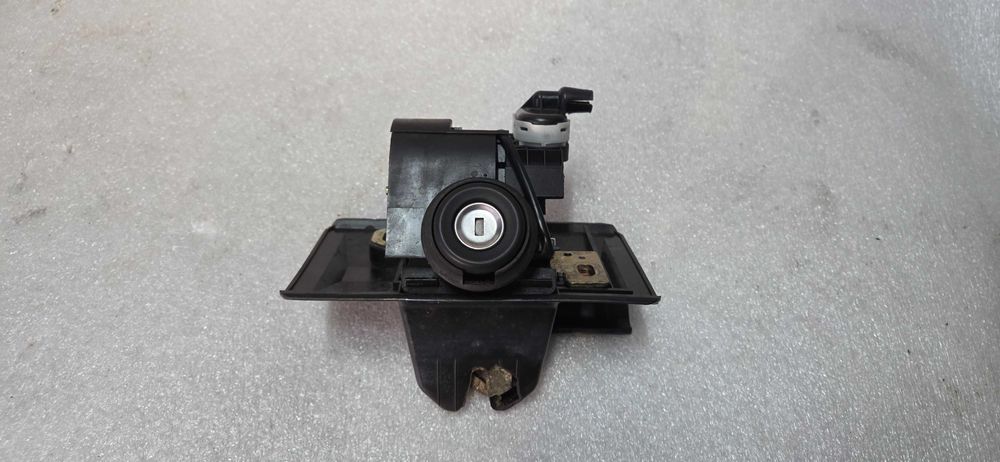 Zamek klapay Mercedes CLK W208 Coupe