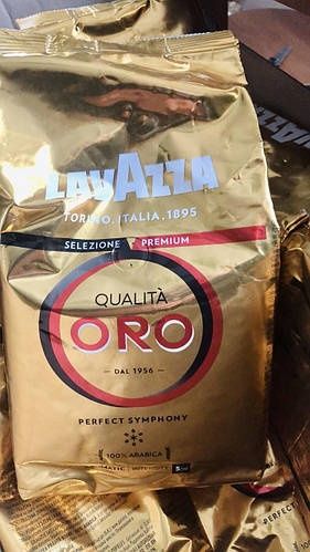 Кава/ Кофе Лавацца зернова/мелена Lavazza