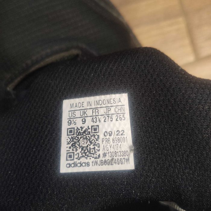 Buty męskie adidas 43 i jedna trzecia