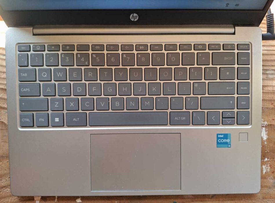 HP Laptop 14-ep0522sa – Full HD IPS – i3-N305 – 8GB RAM – 256GB SSD