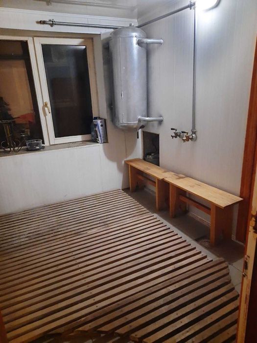 Затишний будинок з більярдною, сауною, садом та квітником, біля лісу!