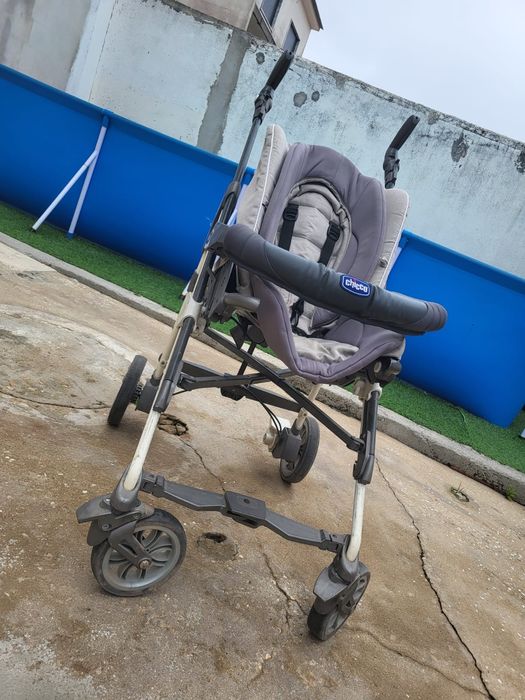 Carrinho de bebe trio da chicco