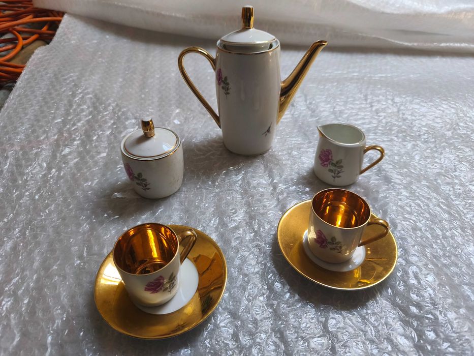 Conjunto lindo de café, com 6 peças ± 3