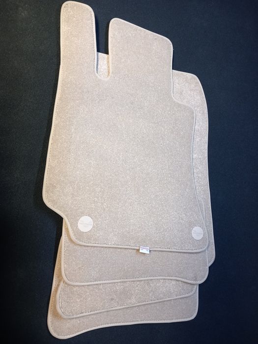 Mercedes E klasa W212 Mega Gruby welur  banan