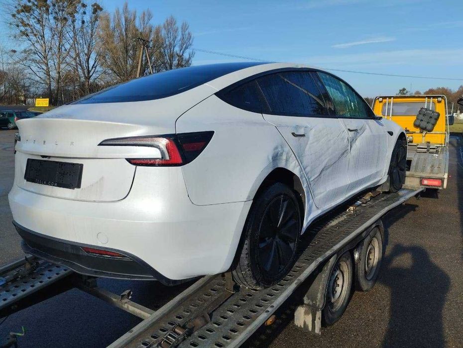 Розборка Tesla Model 3/Y Рівне