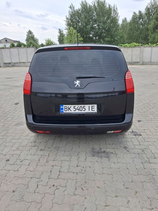 PEUGEOT 5008 продам