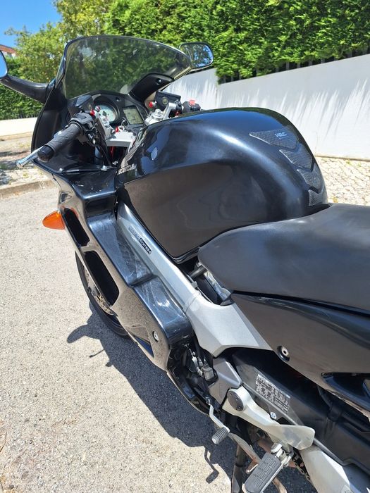 Honda VFR 800 fi  (RC46) Mota Garagem - Muito Estimada