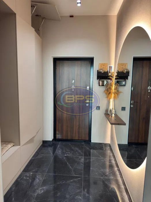 Простора квартира 67 м² у ЖК «Олімпійський» з видом на парк