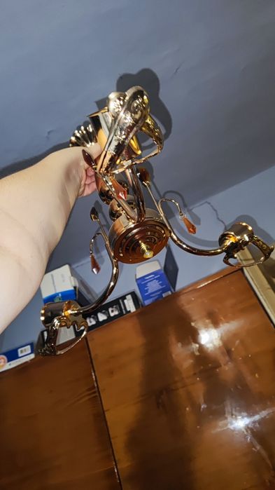 Люстра на 3 лампочки