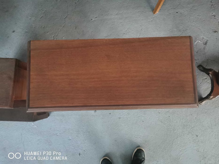 aparador antigo em madeira