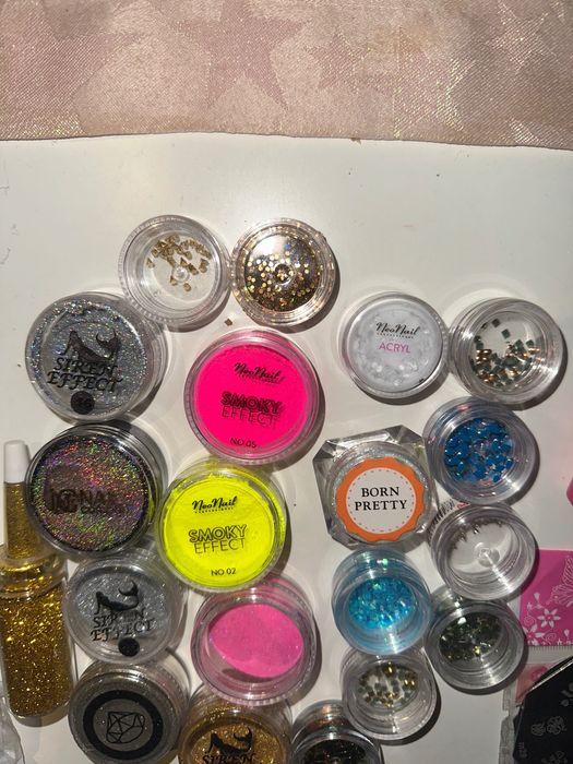 pyłki do paznokci Neonail Semilac pyłek syrenka brokat cekiny ćwieki