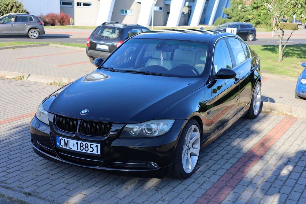 BMW E90 330i 258KM Benzyna Manual