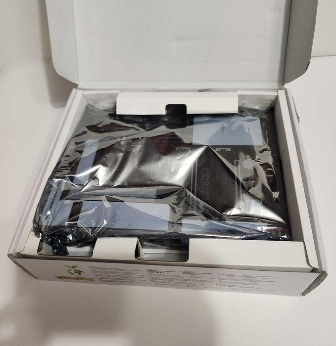 Материнська плата Gigabyte B550 Vision D-P (AM4)