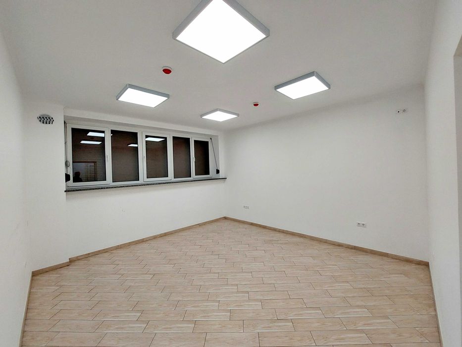 оренда приміщення Зелена. Нежитлове приміщення з євроремонтом.