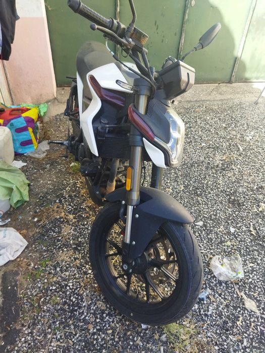 Vendo ou troco por carrinha comercial