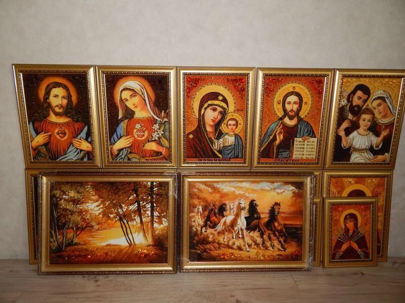 Икони из янтаря Картини з бурштину Портрети Ікони з бурштину Картини