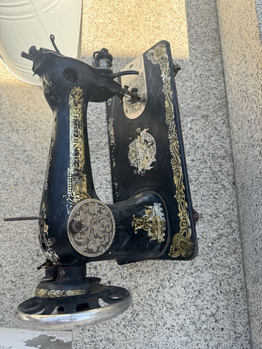 Maquina costura singer antiga