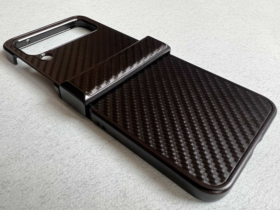 Samsung Galaxy Flip 4 чохол чорний Carbon розкладний матовий пластик