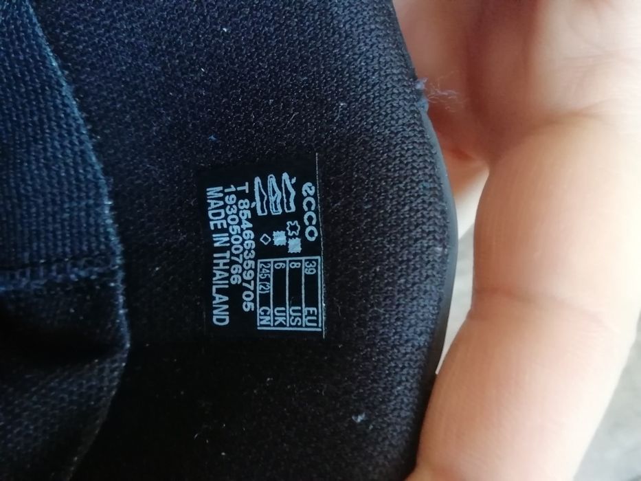 Взуття фірми ECCO