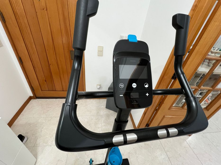 Stationary Bicycle471414055308503042