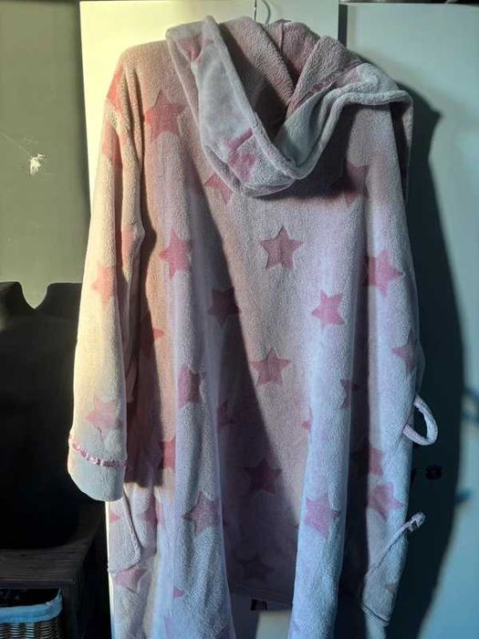 Różowy szlafrok w gwiazdki plus size oversize