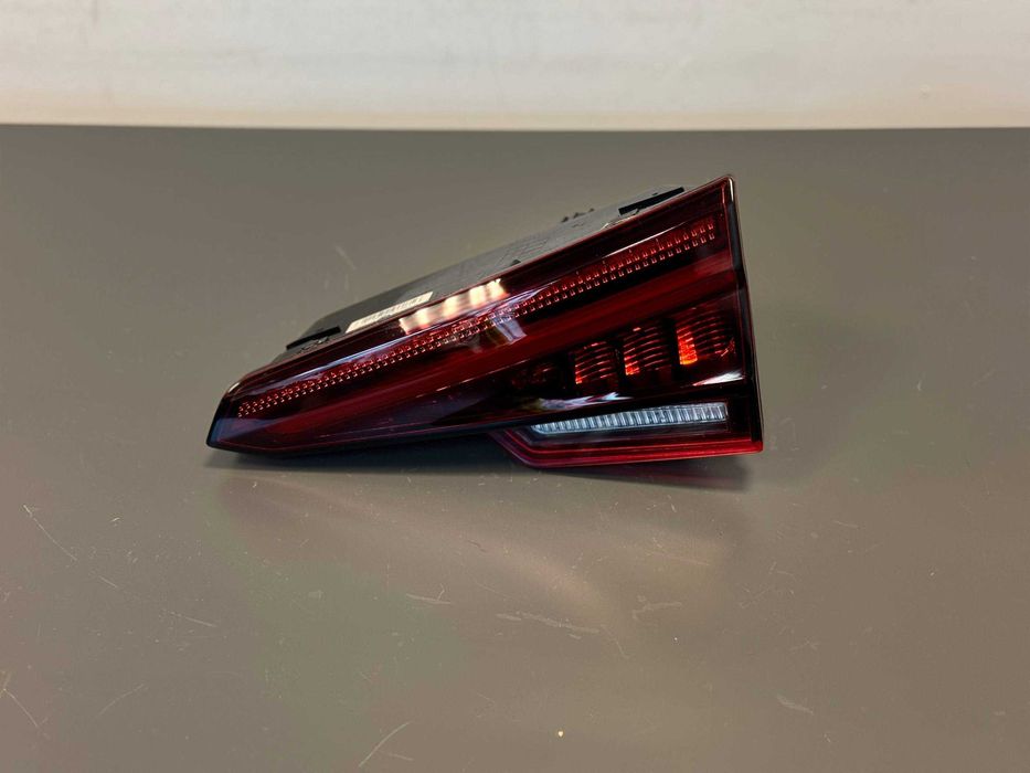 Lampy Tylne AUDI A4 B9 Przed Lift DYNAMIC