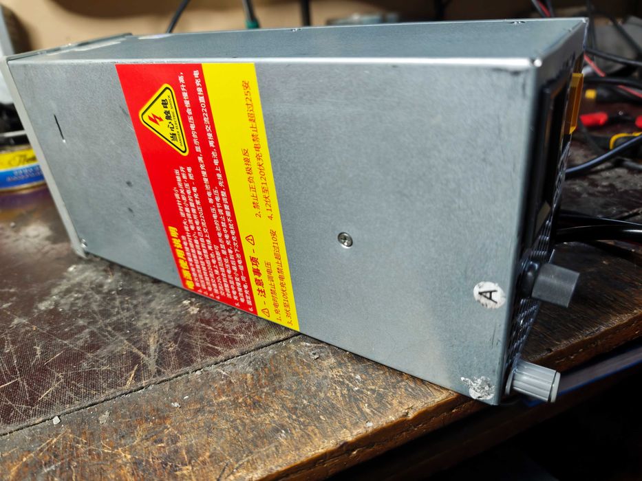 Зарядне  для акумулятора та живлення 12в Emerson R48-2900W 3-120V 25A | 12V 24V 36V 48V 60V 72V |