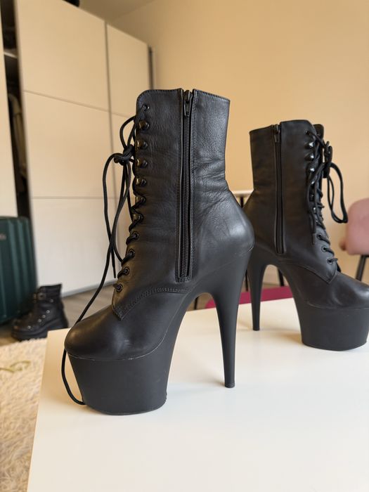 Buty do pole dance pleaser adore 1020 black mat